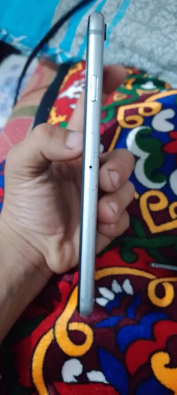 iPhone 6s 64 ГБ продаётся за 100 3 iPhone 6s 64 ГБ продаётся за 100 3