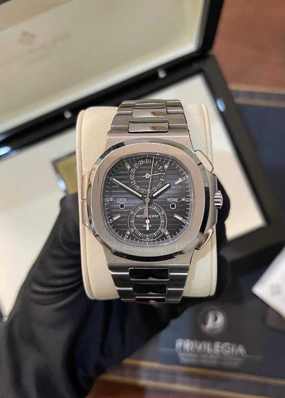 Patek Philippe Nautilus 5990 — фото 3