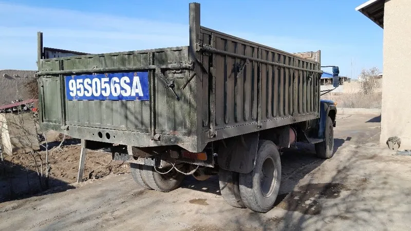 ZIL-130 sotiladi 3 ZIL-130 sotiladi 3