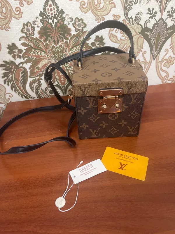 sumka louis vuitton A lux kopiya