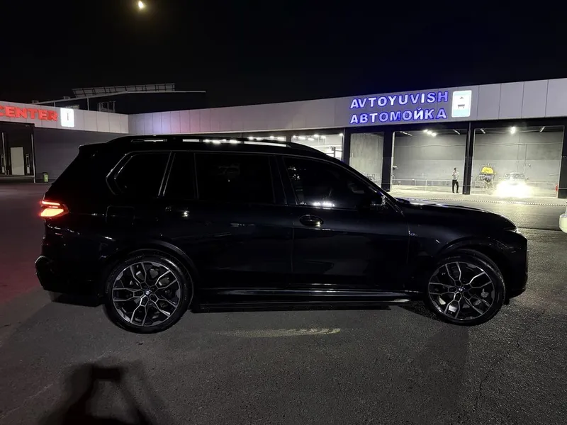 BMW X7 i40 8