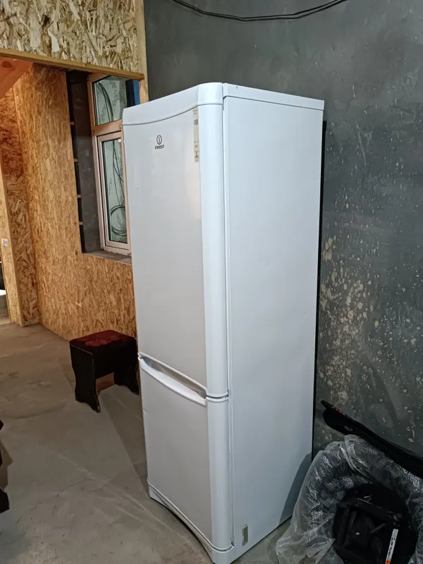 Muzlatgich indesit 6 Muzlatgich indesit 6