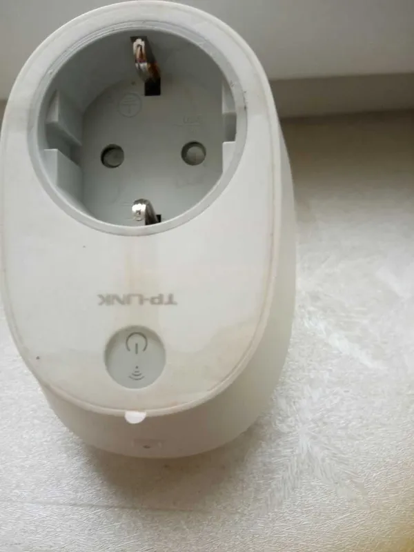 умная WI-FI Smart Plug розетка TP-Link HS100 1