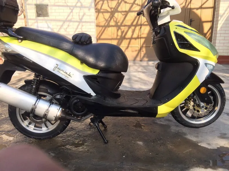 Скутер 150 куб DUCADI 3