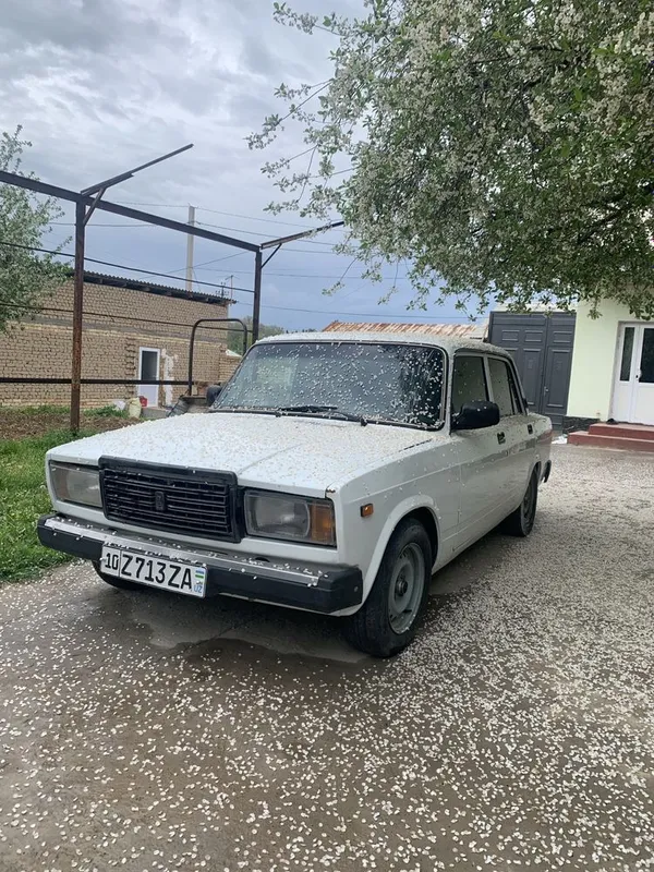Vaz 2107 sotiladi holati yahshi 2009 yil