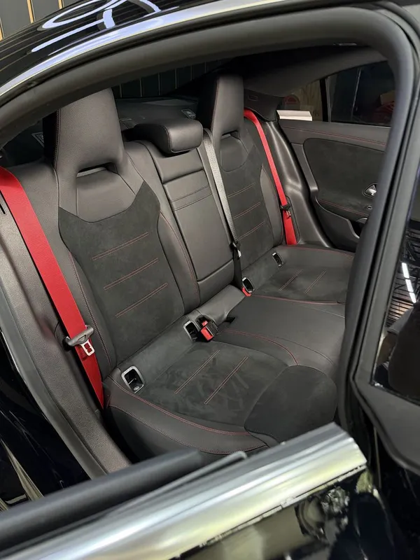 Mercedes-Benz CLA45S amg 8 Mercedes-Benz CLA45S amg 8
