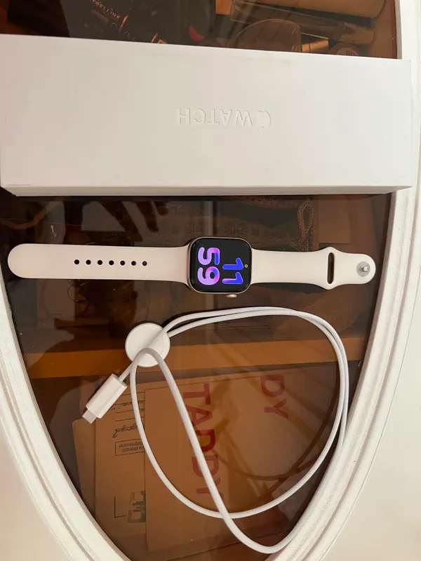 Apple Watch 11 42mm Rose Gold 350$ 2