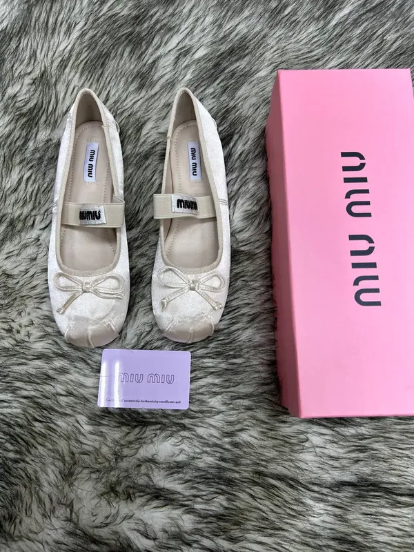 MIU MIU lux trend madel keldi baletka