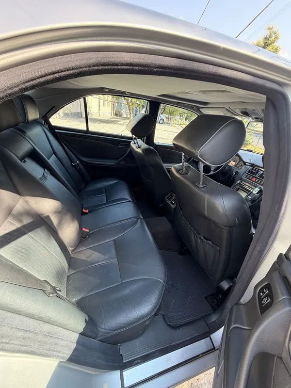 Mercedes W210 E320 6 Mercedes W210 E320 6