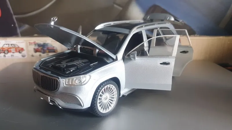 Maybach GLS600 1:24 масштаб 3