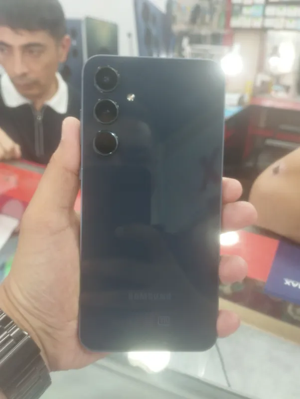 samsung A 55 1 samsung A 55 1