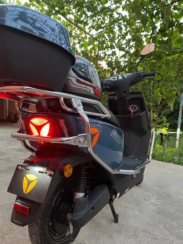 Skuter Yadea Ruibin sotiladi 1