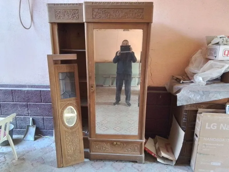 Старинный мебель