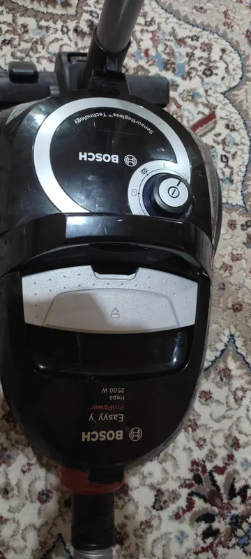 Пылесос Bosch... 2 Пылесос Bosch... 2