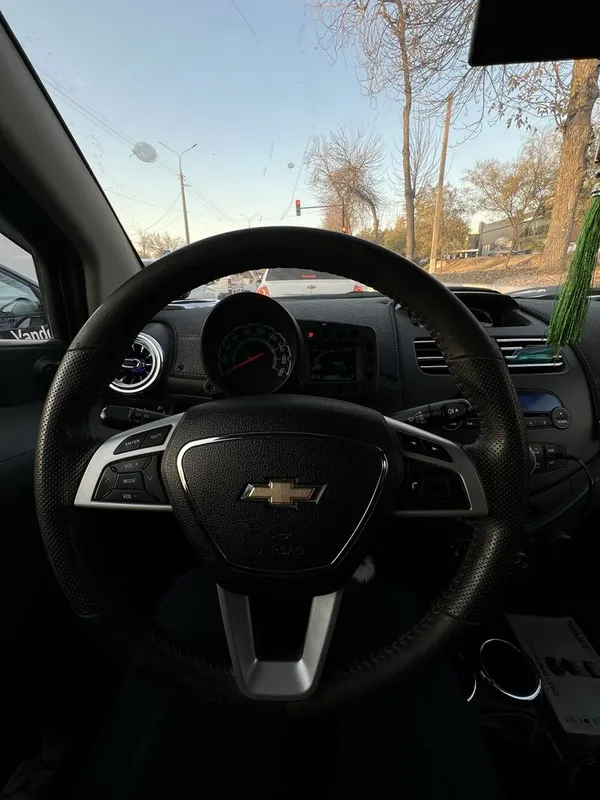 Srochna arzonga kia rul bervoraman sotiladi chevrolet imblemada!!!