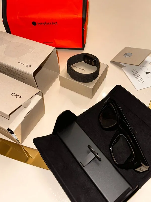 Rayban meta display