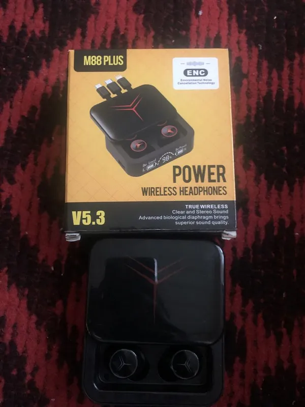 M88 Plus simsiz naushnik va 3 ta simli powerbank birda sotiladi — фото 2 M88 Plus simsiz naushnik va 3 ta simli powerbank birda sotiladi — фото 2