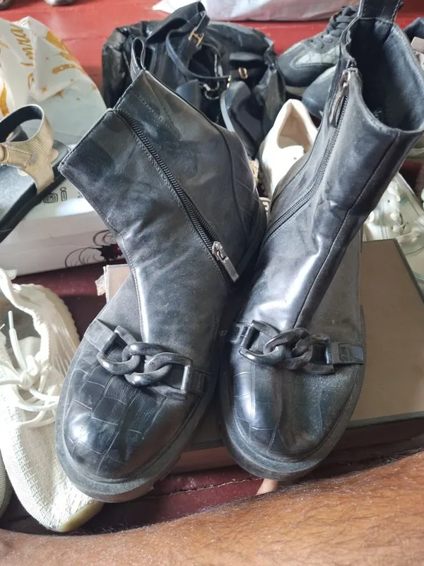 10000 Mindan oyoq kiyimla 5