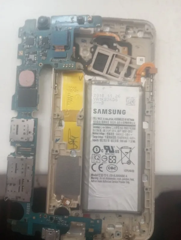 Telefon Samsung A6 model Platasi zor eger kerek bolsa!