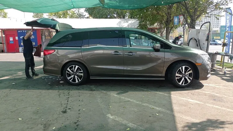Продается своя Honda odyssey touring — фото 2
