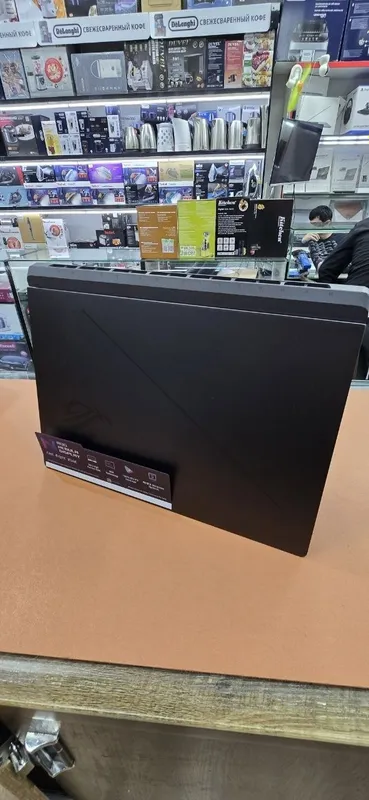 Asus ROG Strix G18