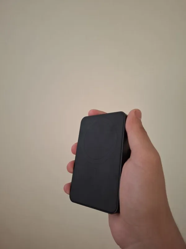 Simsiz bezprovodnoy power bank sotiladi
