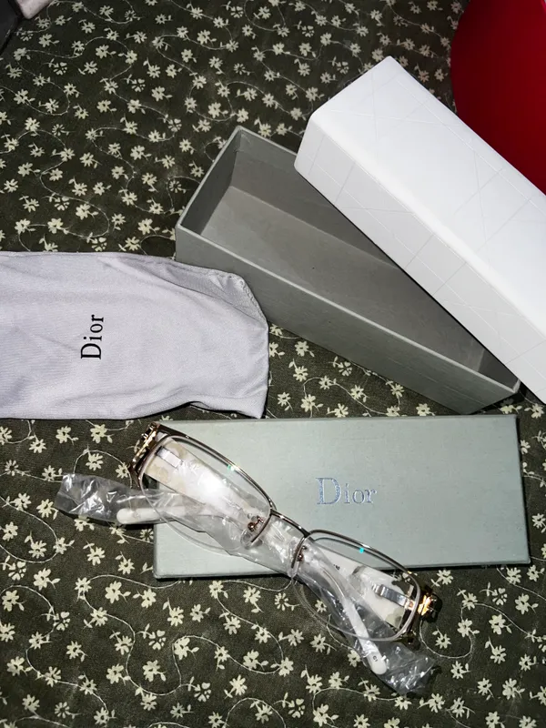 Dior uslubidagi ko’zoynak sotiladi — фото 3