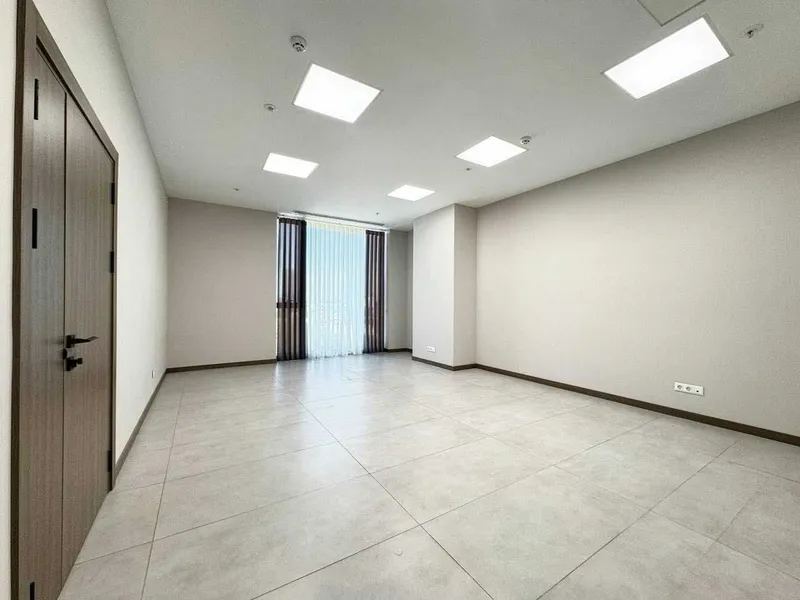 Аренда Премиум Офиса 1200м² на 1-линий с Панорамными окнами на Ц-5 — фото 8