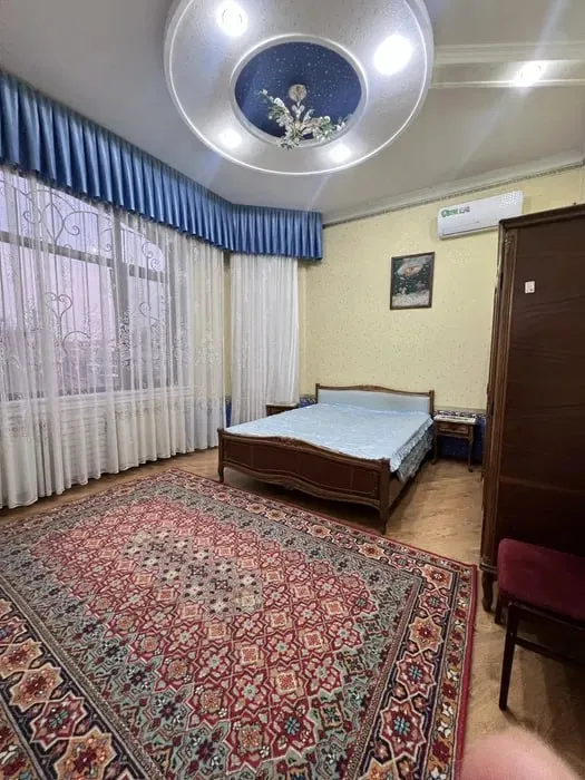 Ijaraga: 5 xonali uy/kvartira, 350 m², 2/2, Mirzo-Ulug‘bek tumani 5