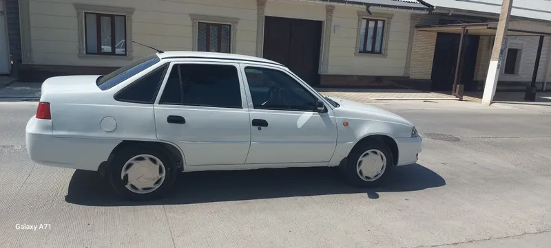 Некся 2 сотилади 4