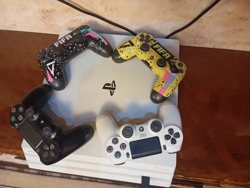 playstation 4 pro — фото 1