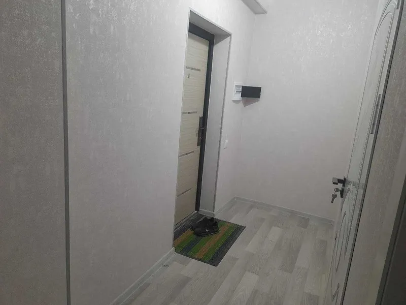 Bek baraka turar joyda joylashgan yangi dom 1 xonali — фото 1