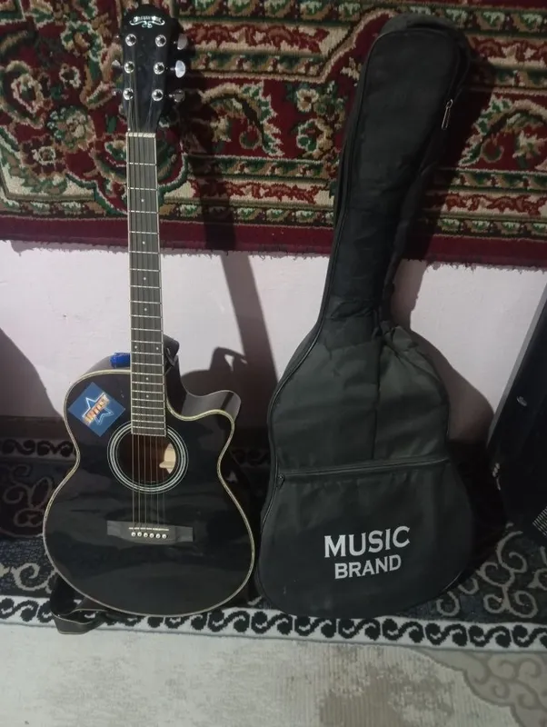 Getara yosh muzikantlar uchun Zur tanlov