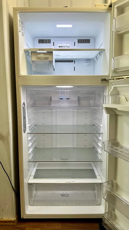 LG 720 modeldagi muzlatkichni shoshilinch sotaman 4