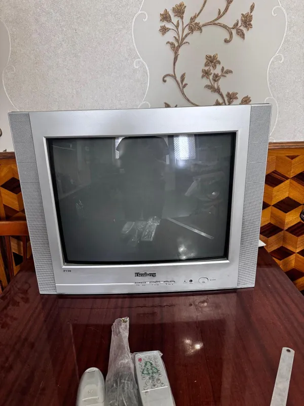 Телевизор Elenberg 3 Телевизор Elenberg 3