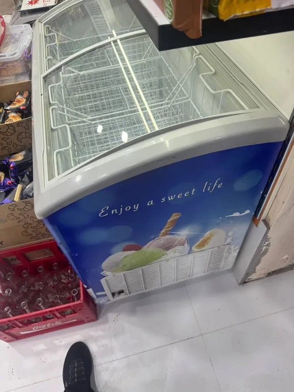 Срочно продается холодильник 1 Срочно продается холодильник 1