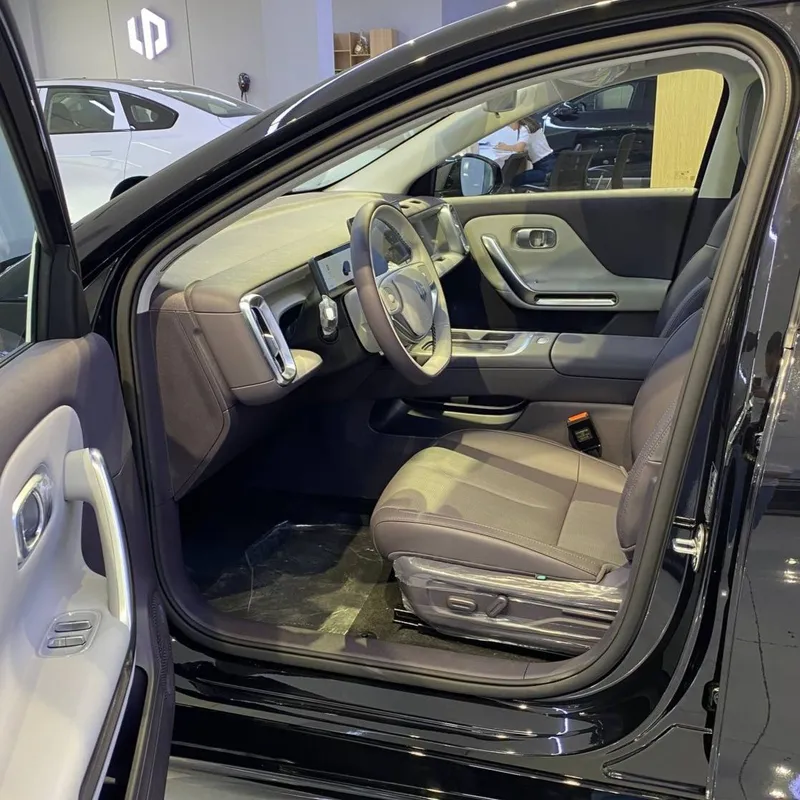 Leapmotor B01 550KM EV Premium Full 3 yil kafolat — фото 4