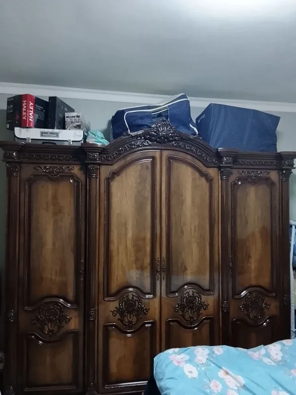Mebel sotiladi xolati yaxshi 1 yil oldin olingan