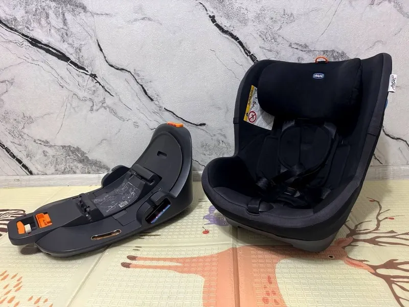 Автокресло chicco 0-18 3 Автокресло chicco 0-18 3
