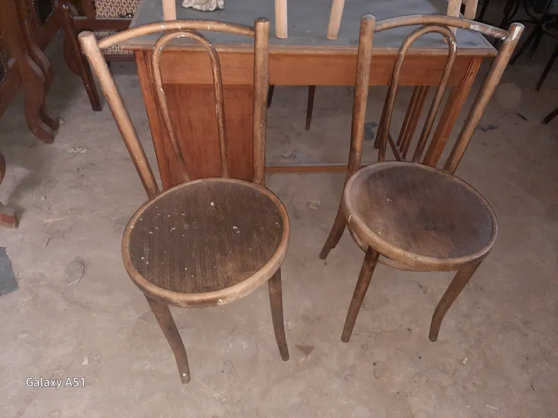 Продаётся антикварная витрина из чистого дерева. 5