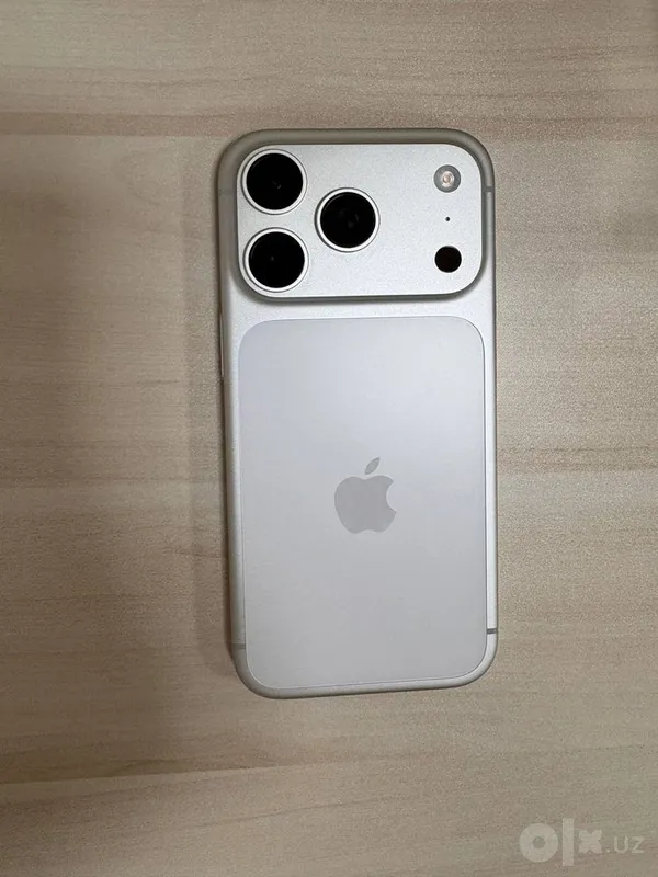 Apple 17 pro. 4 Apple 17 pro. 4
