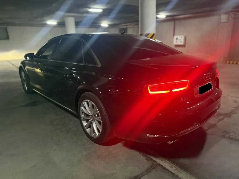 AUDI A8 (D4) 4.2 FSI Long Quattro 2012г.в. 9 AUDI A8 (D4) 4.2 FSI Long Quattro 2012г.в. 9
