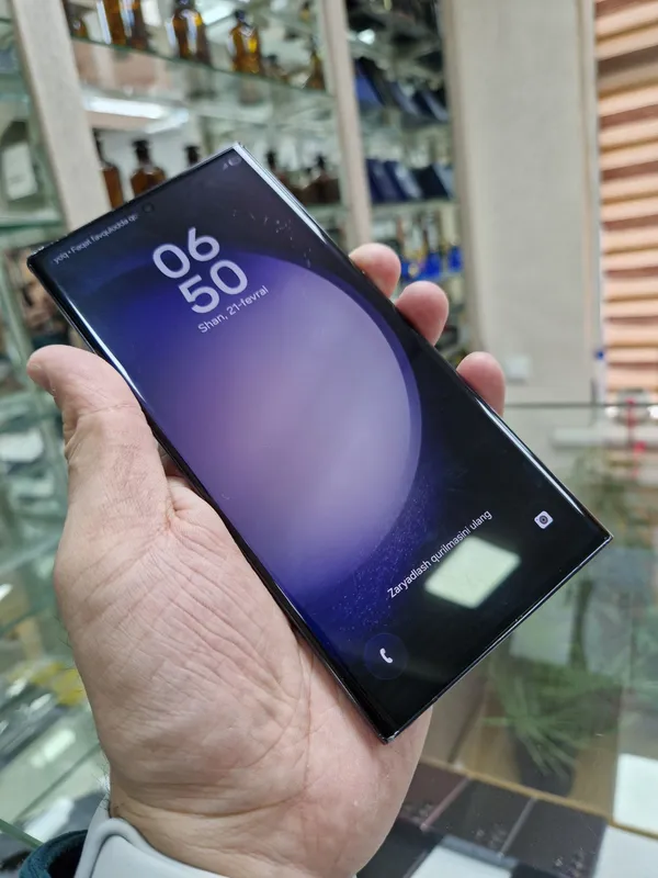 Samsung S23 Ultra 2
