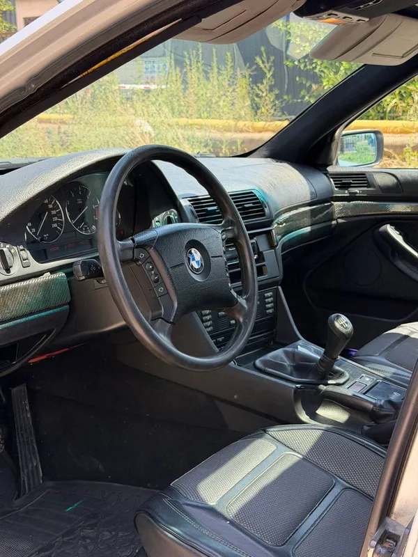 BMW E39 2000г 2ваносный 2.5л — фото 5