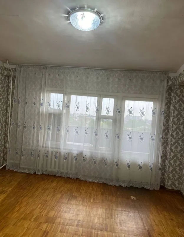 Maksi Gorkiy. 100 kvadrat 6 Maksi Gorkiy. 100 kvadrat 6