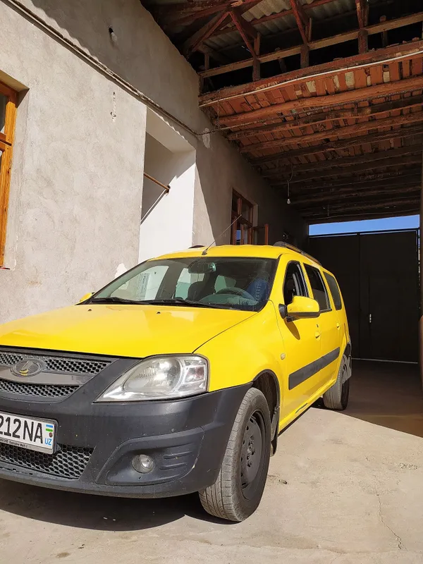 Lada Largur 2014