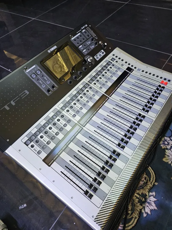 Yamaha tf3 mixer