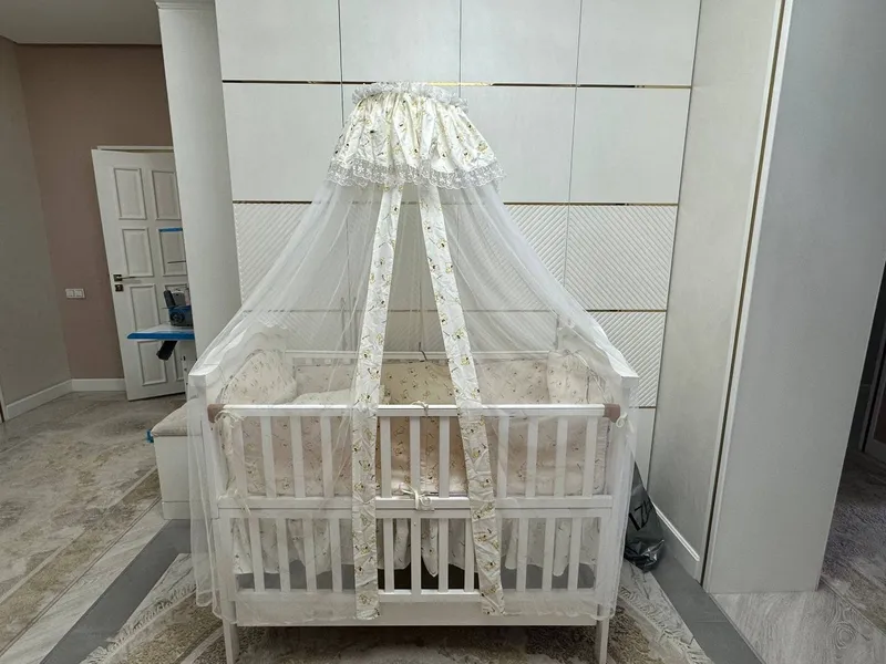 Детская кроватка