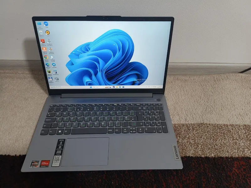 Noutbuk Lenovo 13 avlod