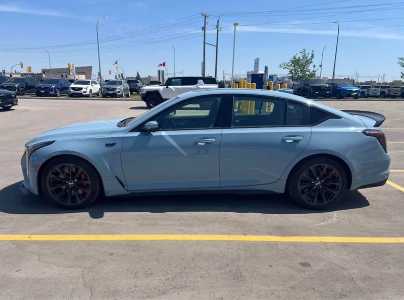 Cadillac CT5-V Blackwing 2026 3 Cadillac CT5-V Blackwing 2026 3